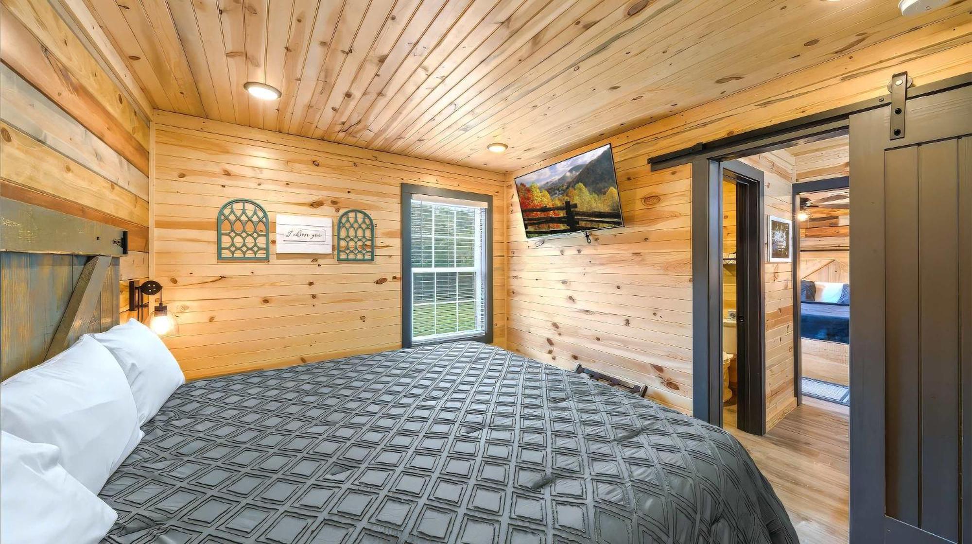 Poolside At Autumn Woods - Pool, Theater, Fireplace, Firepit, Arcade Sevierville Exteriör bild